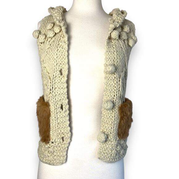 Hooded Boho Macrame Crochet Chunky Sweater Vest w Removable Faux Fur Collar Trim - Picture 8 of 9